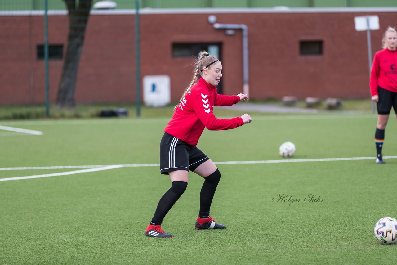 Bild 186 - Co-Trainerin der Frauen Nationalmannschaft Britta Carlson in Wahlstedt